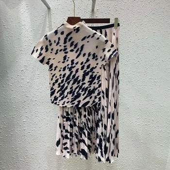 Летняя женская футболка с леопардовым принтом Высокого качества в Европейском стиле + плиссированные юбки, комплект из двух предметов F154 Изображение